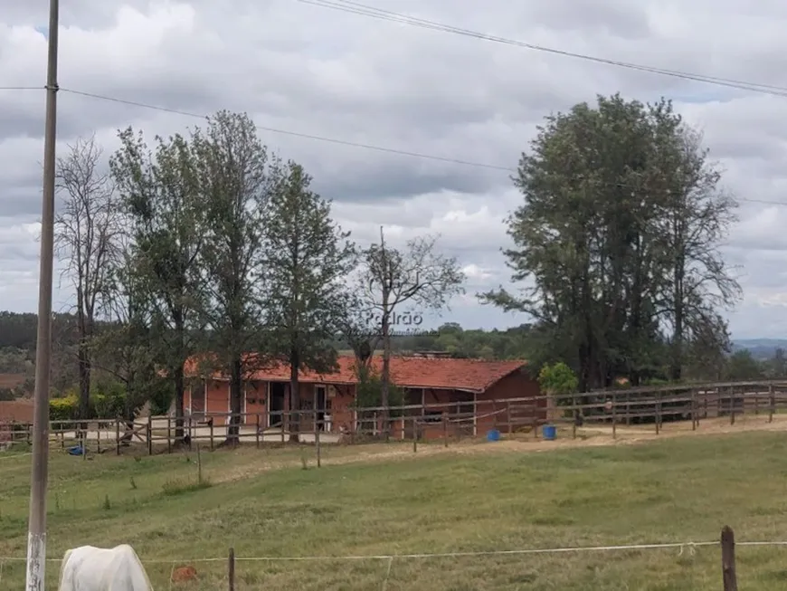 Foto 1 de Fazenda/Sítio com 5 Quartos à venda, 2000m² em Cajuru do Sul, Sorocaba