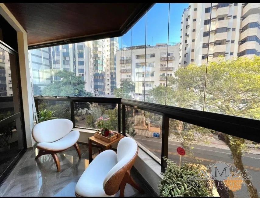 Foto 1 de Apartamento com 4 Quartos à venda, 237m² em Centro, Florianópolis