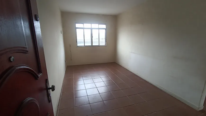 Foto 1 de Apartamento com 2 Quartos à venda, 60m² em BNH, Mesquita