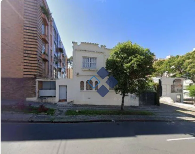 Foto 1 de Casa com 6 Quartos à venda, 326m² em Centro, Curitiba