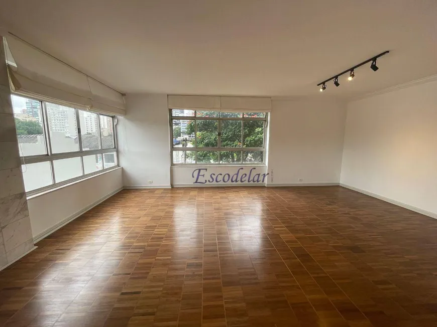 Foto 1 de Apartamento com 4 Quartos para alugar, 240m² em Jardim América, São Paulo