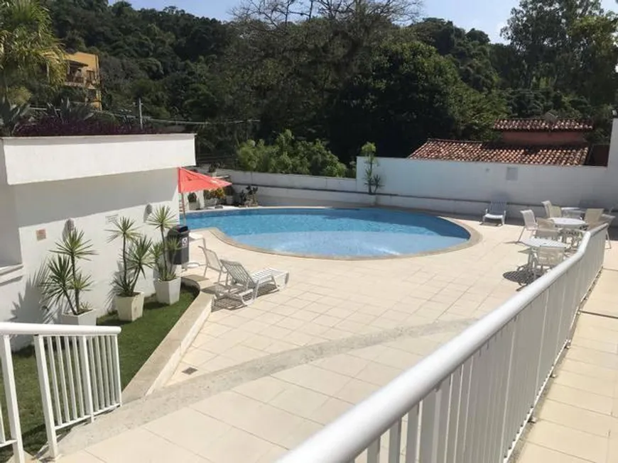 Foto 1 de Apartamento com 2 Quartos à venda, 57m² em Maceió, Niterói