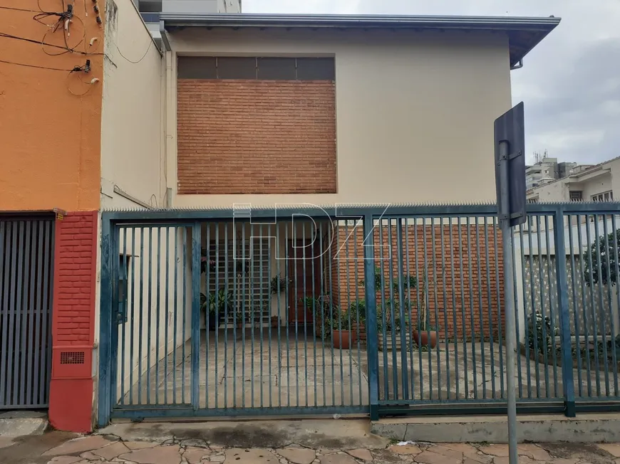 Foto 1 de Casa com 4 Quartos à venda, 181m² em Centro, Araraquara