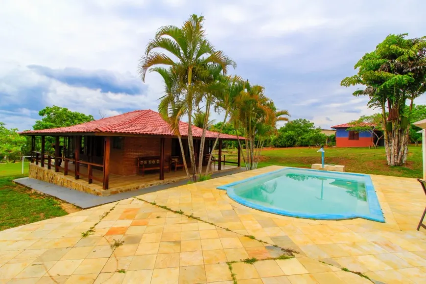 Foto 1 de Fazenda/Sítio com 6 Quartos para alugar, 4200m² em Almeida, Jaboticatubas