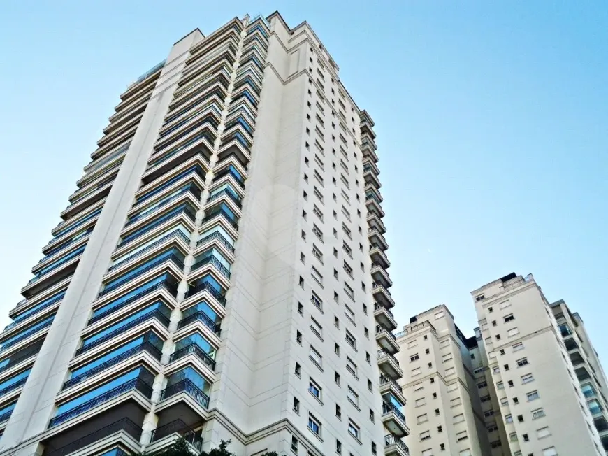 Foto 1 de Apartamento com 3 Quartos à venda, 250m² em Santa Terezinha, São Paulo