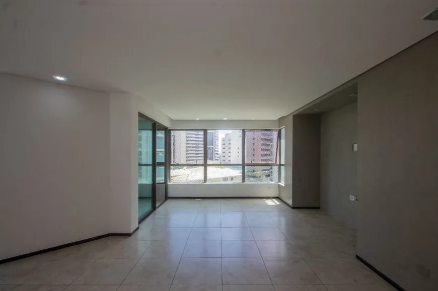 Foto 1 de Apartamento com 3 Quartos para alugar, 157m² em Boa Viagem, Recife