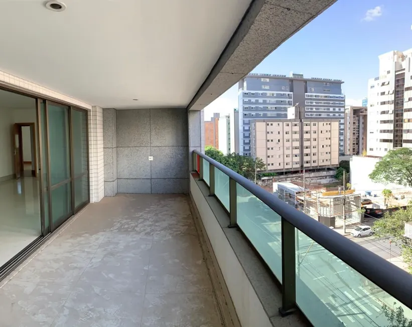 Foto 1 de Apartamento com 4 Quartos à venda, 180m² em Santo Agostinho, Belo Horizonte