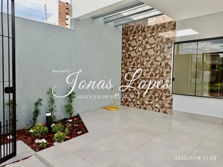 Foto 1 de Casa com 3 Quartos à venda, 105m² em Jardim Leblon, Maringá