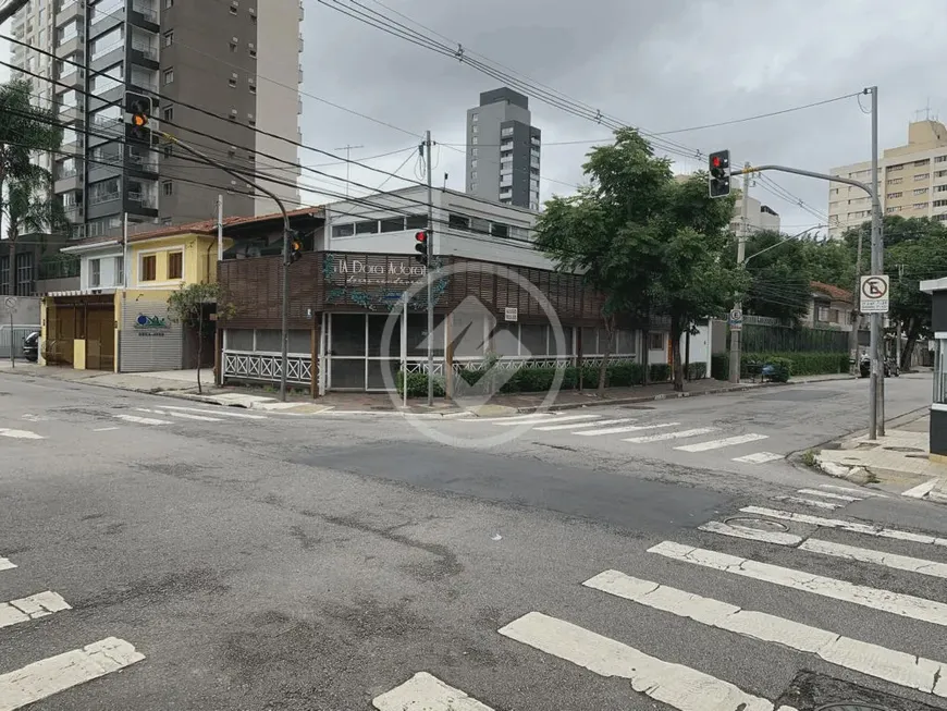 Foto 1 de Casa com 3 Quartos para alugar, 225m² em Vila Olímpia, São Paulo