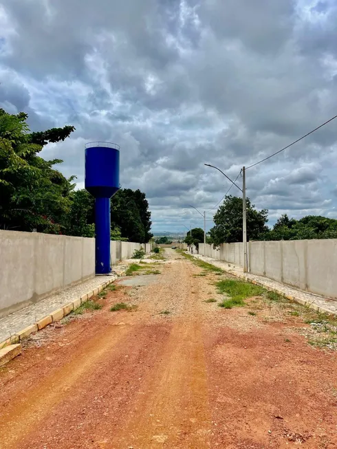 Foto 1 de Lote/Terreno com 1 Quarto à venda, 400m² em Taguatinga Norte, Brasília