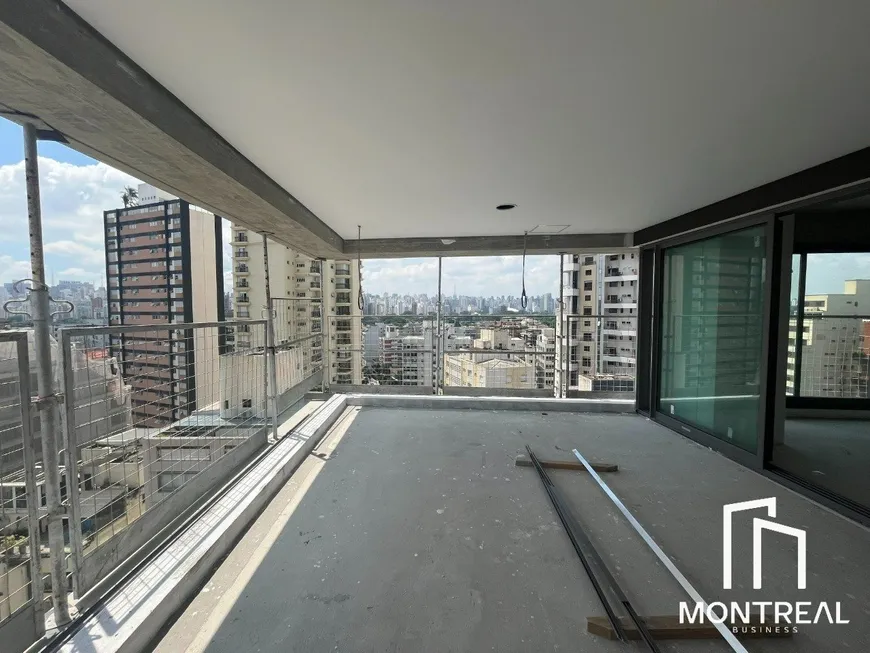 Foto 1 de Apartamento com 4 Quartos à venda, 185m² em Itaim Bibi, São Paulo