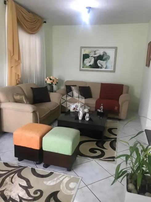 Foto 1 de Casa com 3 Quartos à venda, 230m² em Barreiros, São José