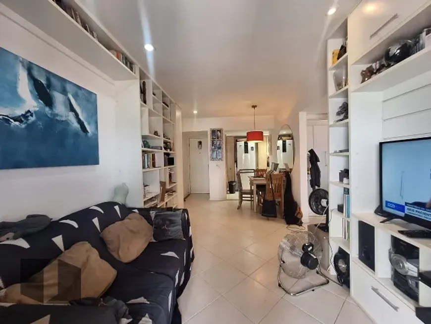 Foto 1 de Apartamento com 2 Quartos à venda, 62m² em Barra da Tijuca, Rio de Janeiro