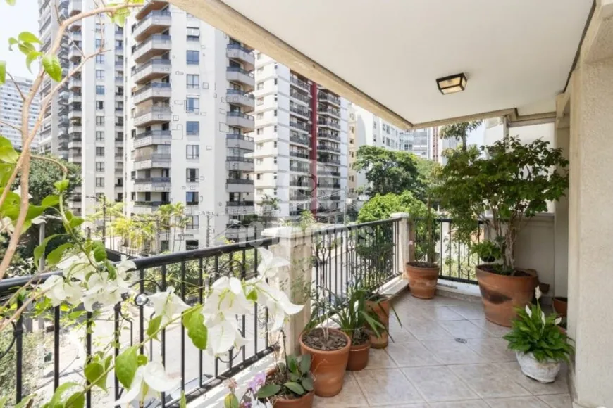 Foto 1 de Apartamento com 4 Quartos à venda, 143m² em Perdizes, São Paulo