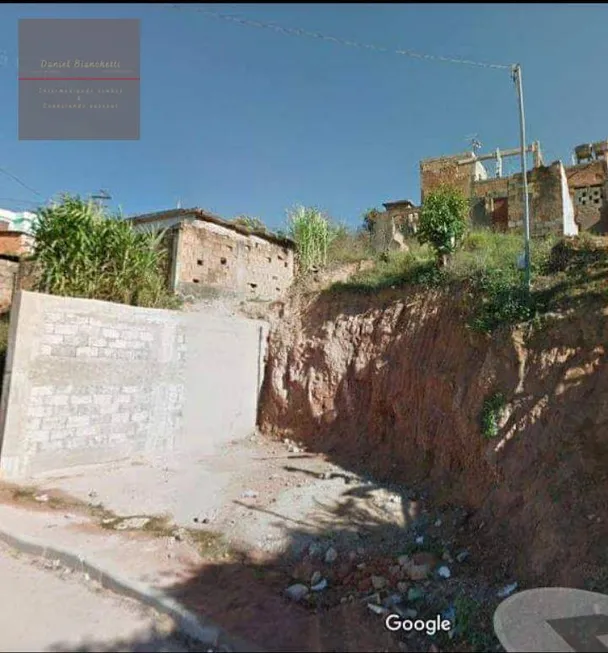 Foto 1 de Casa com 2 Quartos à venda, 120m² em Nove de Marco, Barbacena