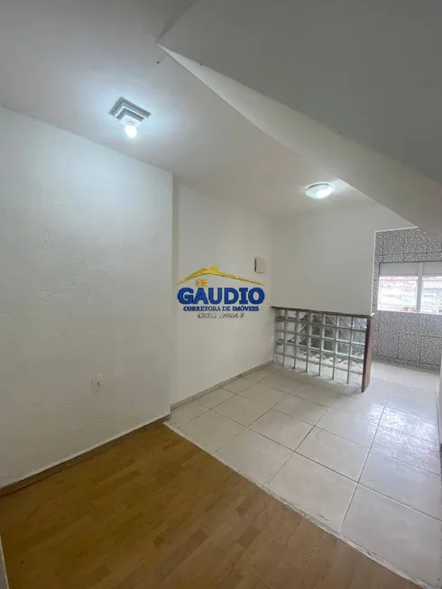 Foto 1 de Casa com 1 Quarto para alugar, 30m² em Jardim Oliveiras, Taboão da Serra