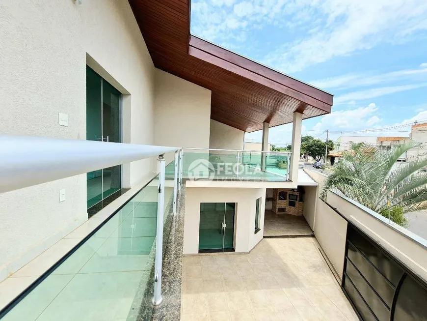 Foto 1 de Casa com 4 Quartos à venda, 213m² em Jardim Campos Verdes, Nova Odessa