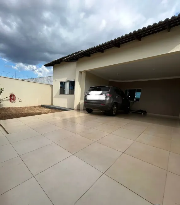 Foto 1 de Casa com 3 Quartos à venda, 175m² em Jardim Presidente, Goiânia