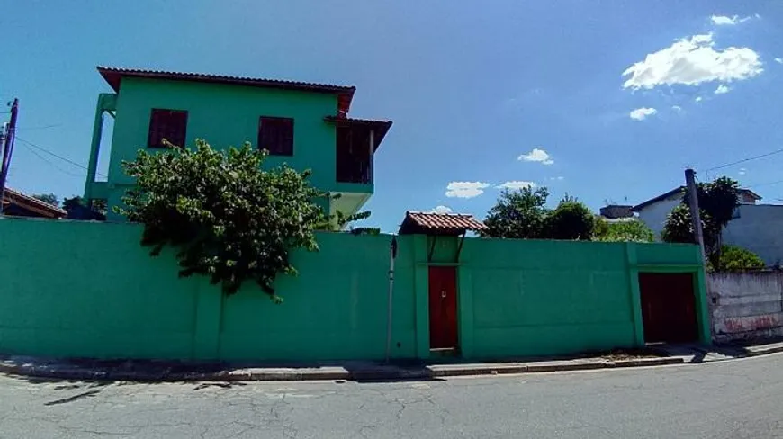 Foto 1 de Casa com 6 Quartos à venda, 350m² em Vila Curuçá, São Paulo