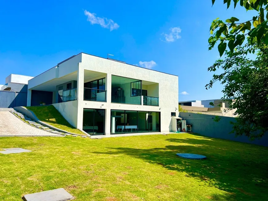 Foto 1 de Casa de Condomínio com 3 Quartos à venda, 720m² em Park Way , Brasília