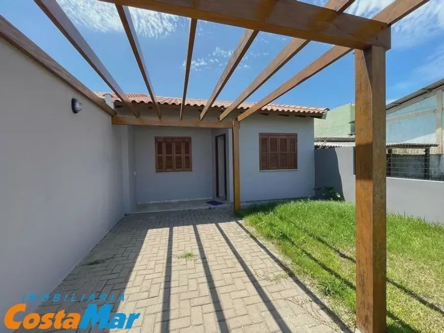 Foto 1 de Casa com 2 Quartos à venda, 70m² em Zona Nova, Tramandaí