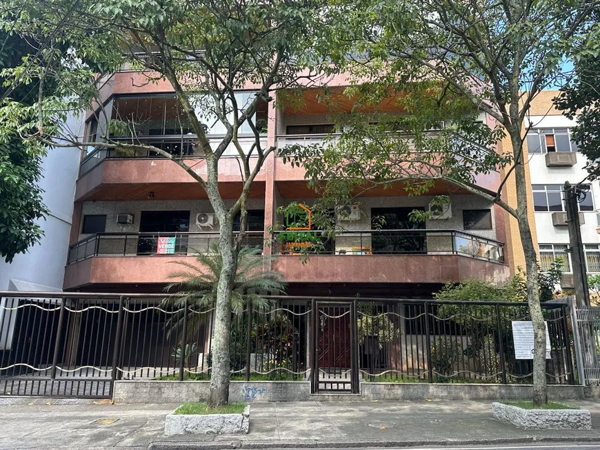 Foto 1 de Apartamento com 4 Quartos à venda, 280m² em Jardim Guanabara, Rio de Janeiro