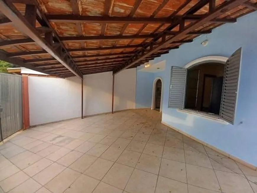 Foto 1 de Casa com 2 Quartos para alugar, 86m² em Jardim Azaleias, São José dos Campos