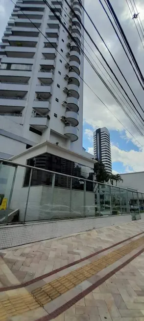 Foto 1 de Apartamento com 4 Quartos à venda, 153m² em Umarizal, Belém