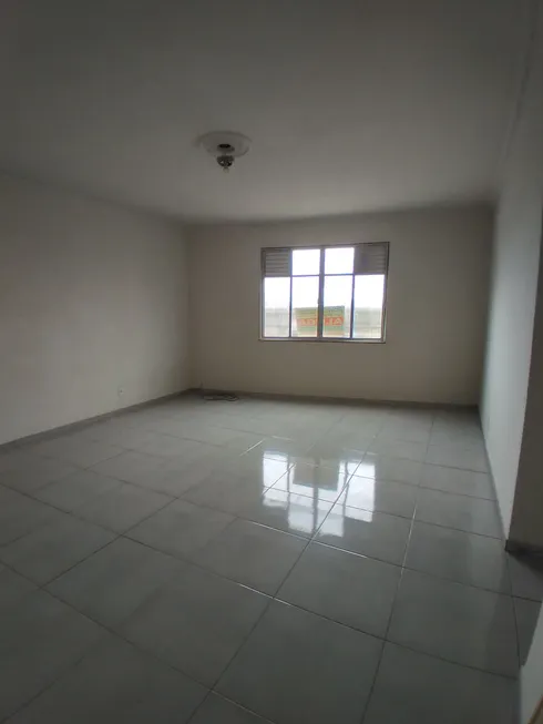 Foto 1 de Apartamento com 2 Quartos para alugar, 110m² em Vila Militar, Rio de Janeiro
