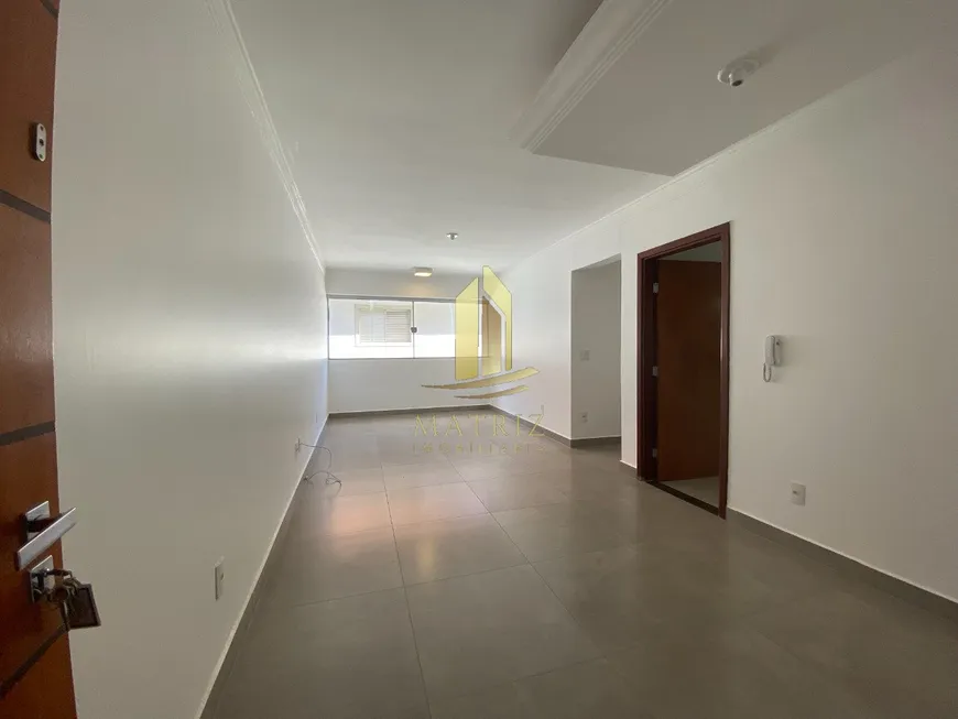 Foto 1 de Apartamento com 3 Quartos à venda, 105m² em Estação, Franca