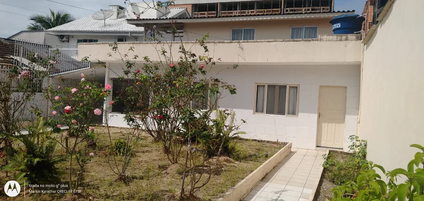 Foto 1 de Casa com 4 Quartos à venda, 190m² em Centro, Balneário Camboriú