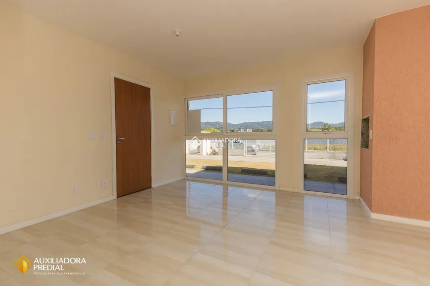 Foto 1 de Apartamento com 2 Quartos à venda, 63m² em Barra da Lagoa, Florianópolis