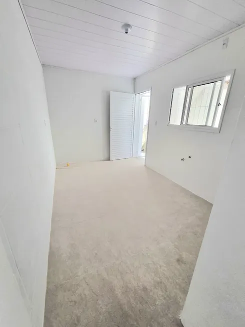 Foto 1 de Apartamento com 1 Quarto para alugar, 35m² em Centro, Pelotas