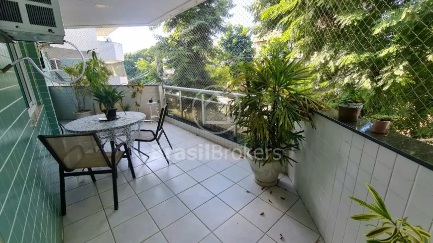 Foto 1 de Apartamento com 3 Quartos à venda, 120m² em Jardim Guanabara, Rio de Janeiro