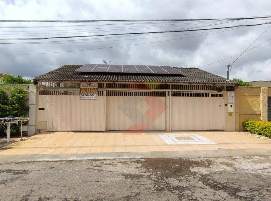 Foto 1 de Casa com 3 Quartos para alugar, 329m² em Setor Jaó, Goiânia