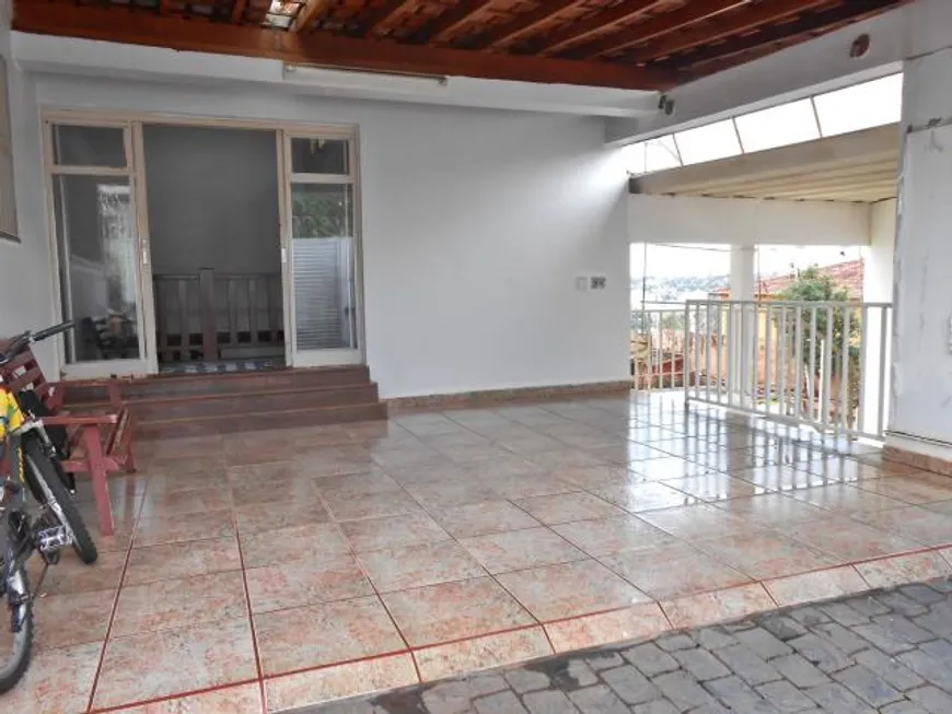 Foto 1 de Casa com 4 Quartos à venda, 532m² em General Osorio, Uberlândia