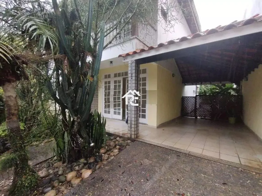 Foto 1 de Casa com 4 Quartos à venda, 180m² em Maravista, Niterói