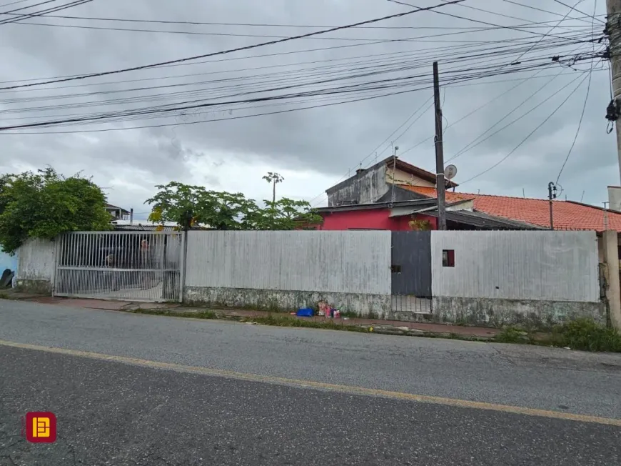 Foto 1 de Casa com 2 Quartos à venda, 101m² em Areias, São José