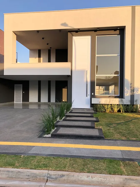 Foto 1 de Casa de Condomínio com 4 Quartos à venda, 212m² em Residencial Goiânia Golfe Clube, Goiânia