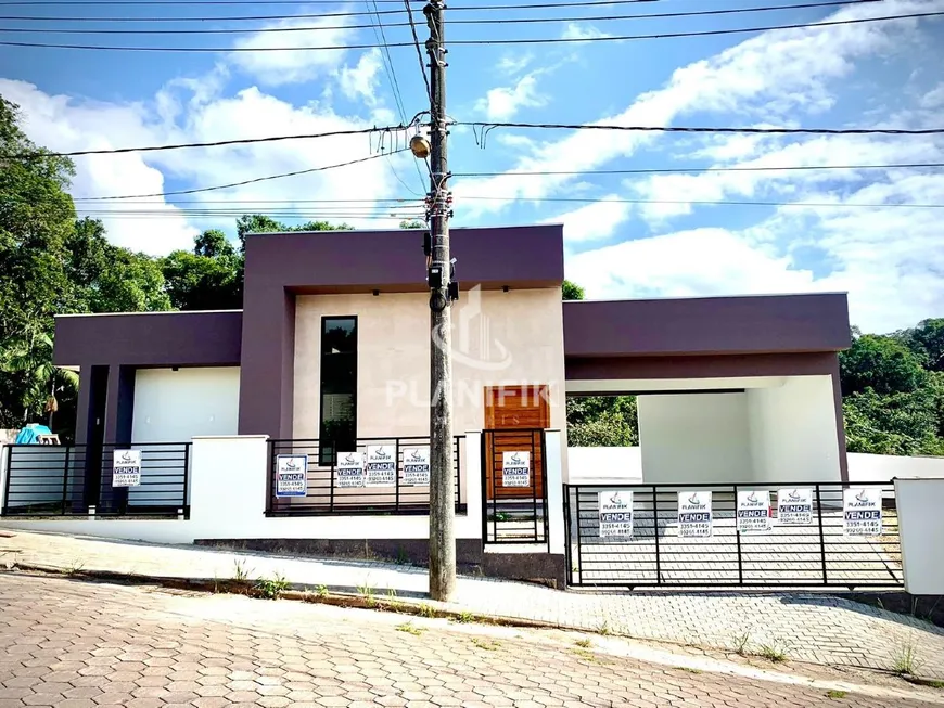 Foto 1 de Casa com 3 Quartos à venda, 124m² em Primeiro de Maio, Brusque
