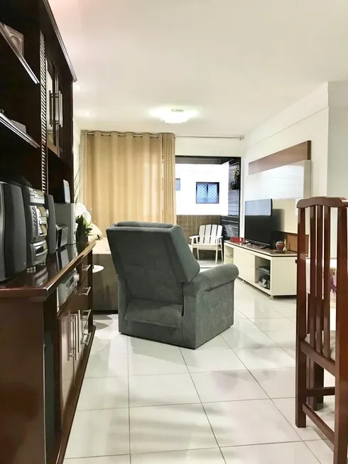 Foto 1 de Apartamento com 3 Quartos à venda, 113m² em Ponta Verde, Maceió