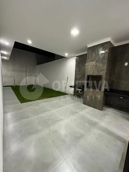 Foto 1 de Casa com 3 Quartos à venda, 150m² em Jardim Inconfidência, Uberlândia