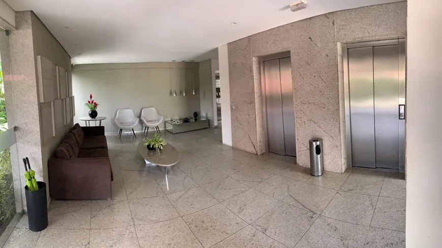 Foto 1 de Apartamento com 4 Quartos à venda, 215m² em Casa Forte, Recife