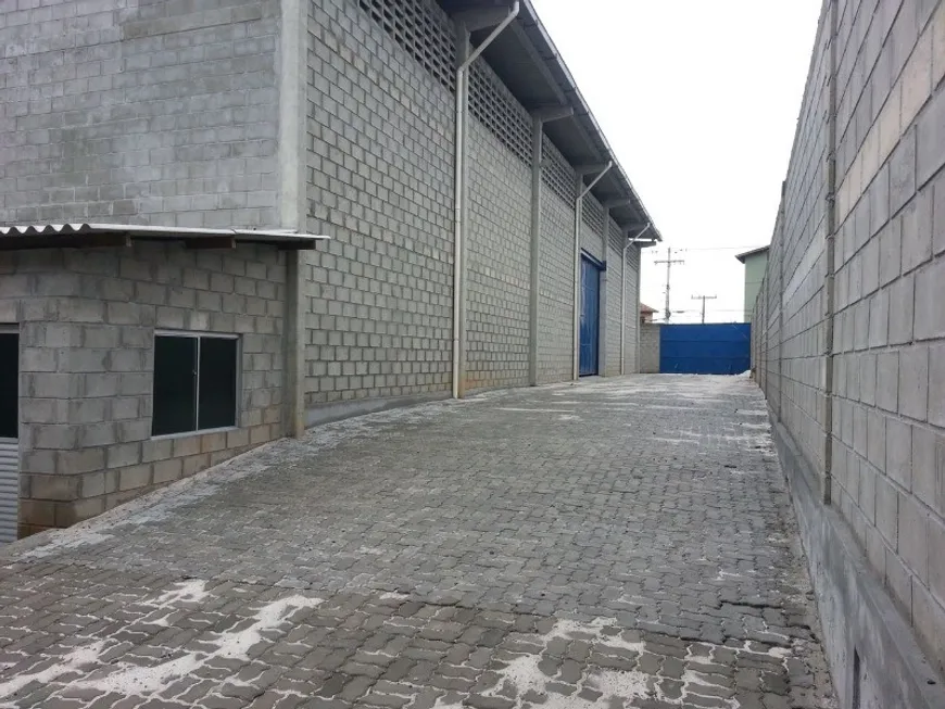 Foto 1 de Galpão/Depósito/Armazém para alugar, 500m² em Recreio Ipitanga, Lauro de Freitas