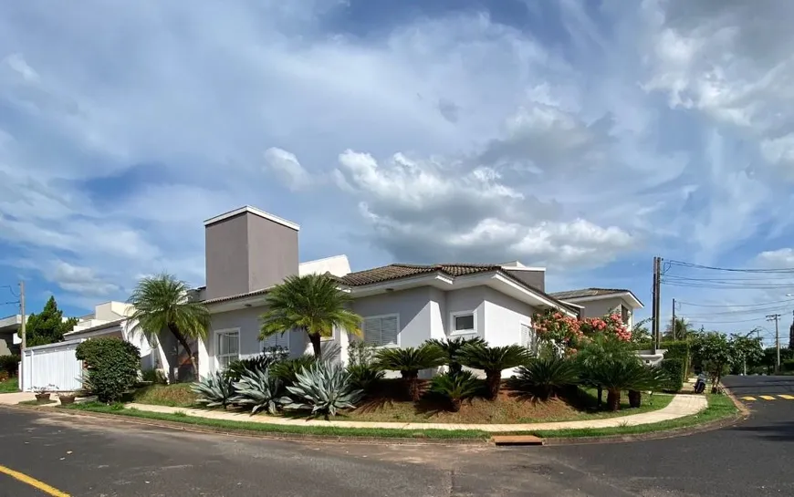 Foto 1 de Casa de Condomínio com 4 Quartos à venda, 260m² em Parque Residencial Damha III, São José do Rio Preto
