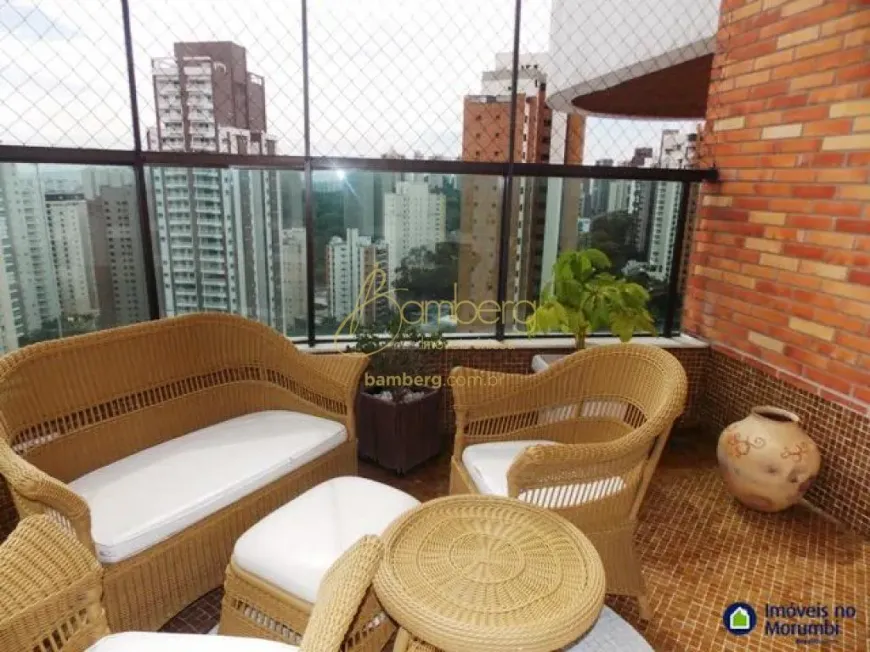 Foto 1 de Apartamento com 4 Quartos à venda, 240m² em Vila Suzana, São Paulo