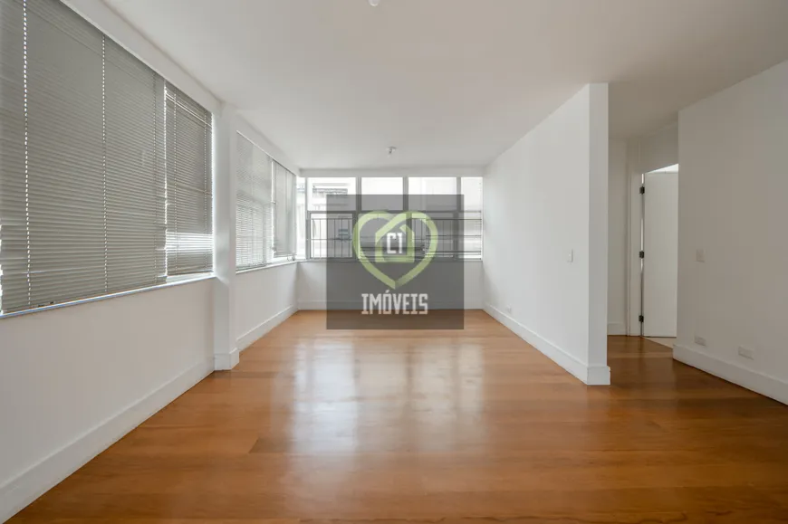 Foto 1 de Apartamento com 3 Quartos à venda, 240m² em Santa Cecília, São Paulo