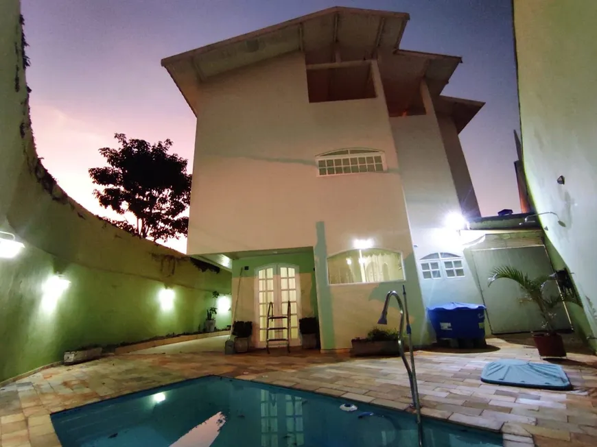 Foto 1 de Casa com 5 Quartos à venda, 360m² em Jardim Corcovado, Campo Limpo Paulista