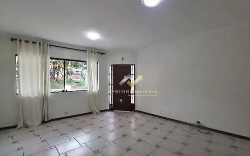 Foto 1 de Sobrado com 4 Quartos para venda ou aluguel, 270m² em Vila Alice, Santo André