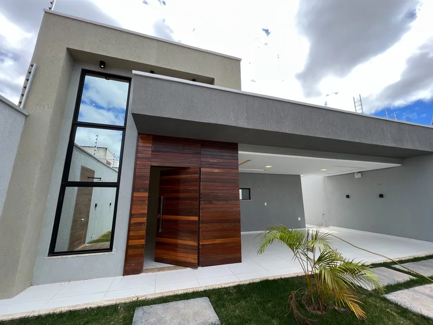 Foto 1 de Casa com 3 Quartos à venda, 142m² em Grangeiro, Crato